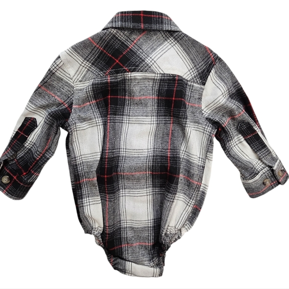Nwot Sovereign Code Boys Black/Red/White/Gray Plaid Flannel Collared Onsie - Picture 4 of 16